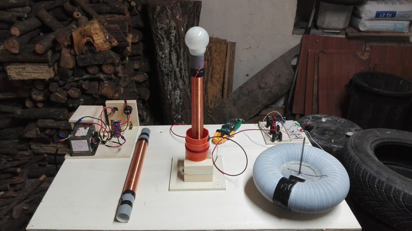 The Tesla coil rigged up for my high-school graduation
